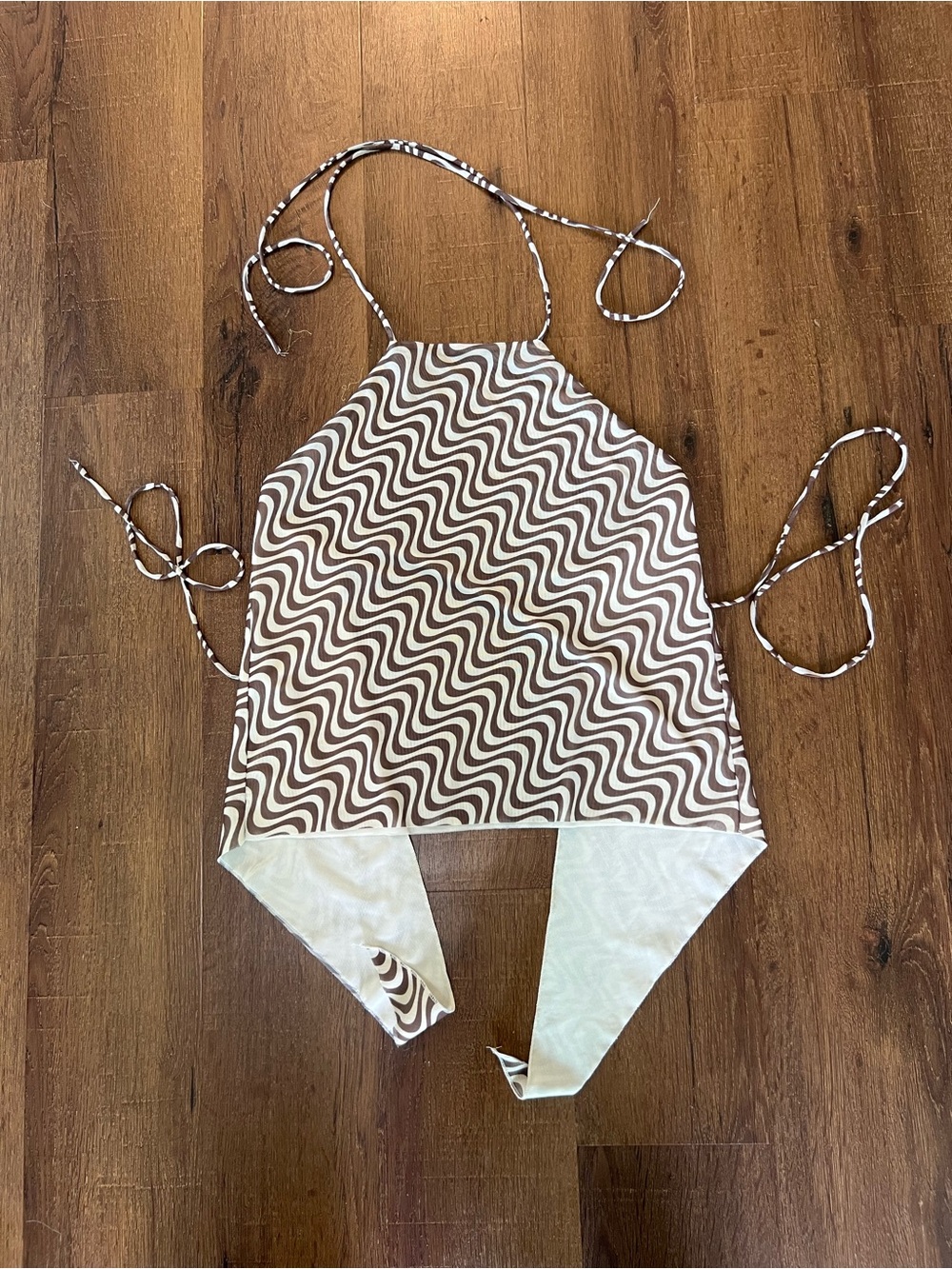 Brown & White Wave-Print Halter Crop Top
